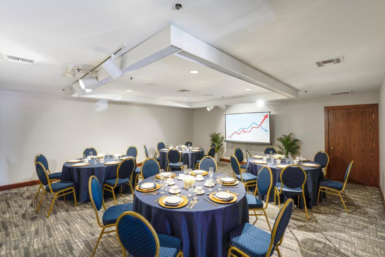 Chase Suites Brea-Fullerton - North Orange County Bagian luar foto