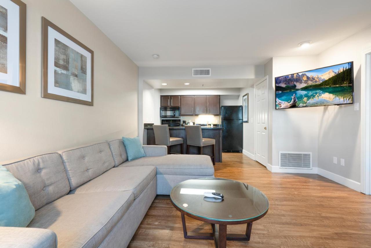 Chase Suites Brea-Fullerton - North Orange County Bagian luar foto