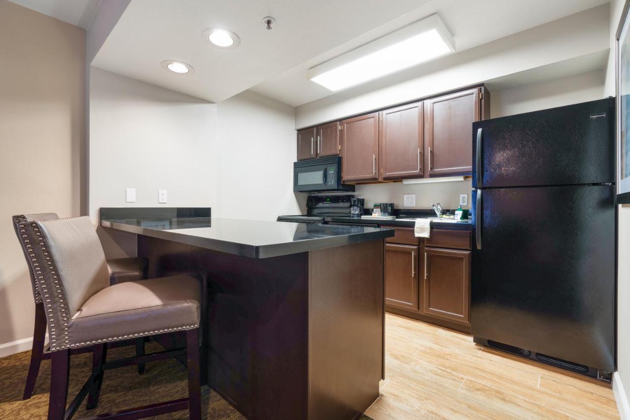 Chase Suites Brea-Fullerton - North Orange County Bagian luar foto