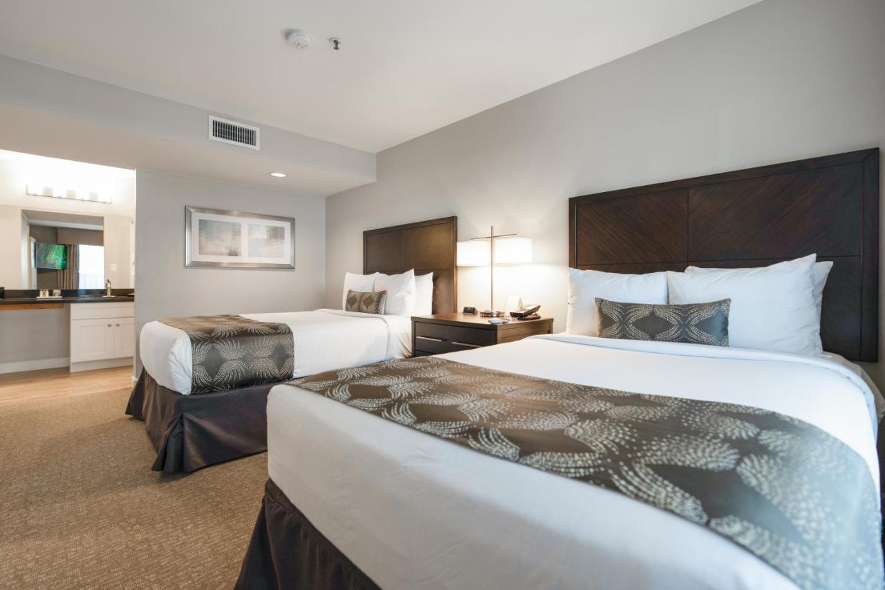 Chase Suites Brea-Fullerton - North Orange County Bagian luar foto