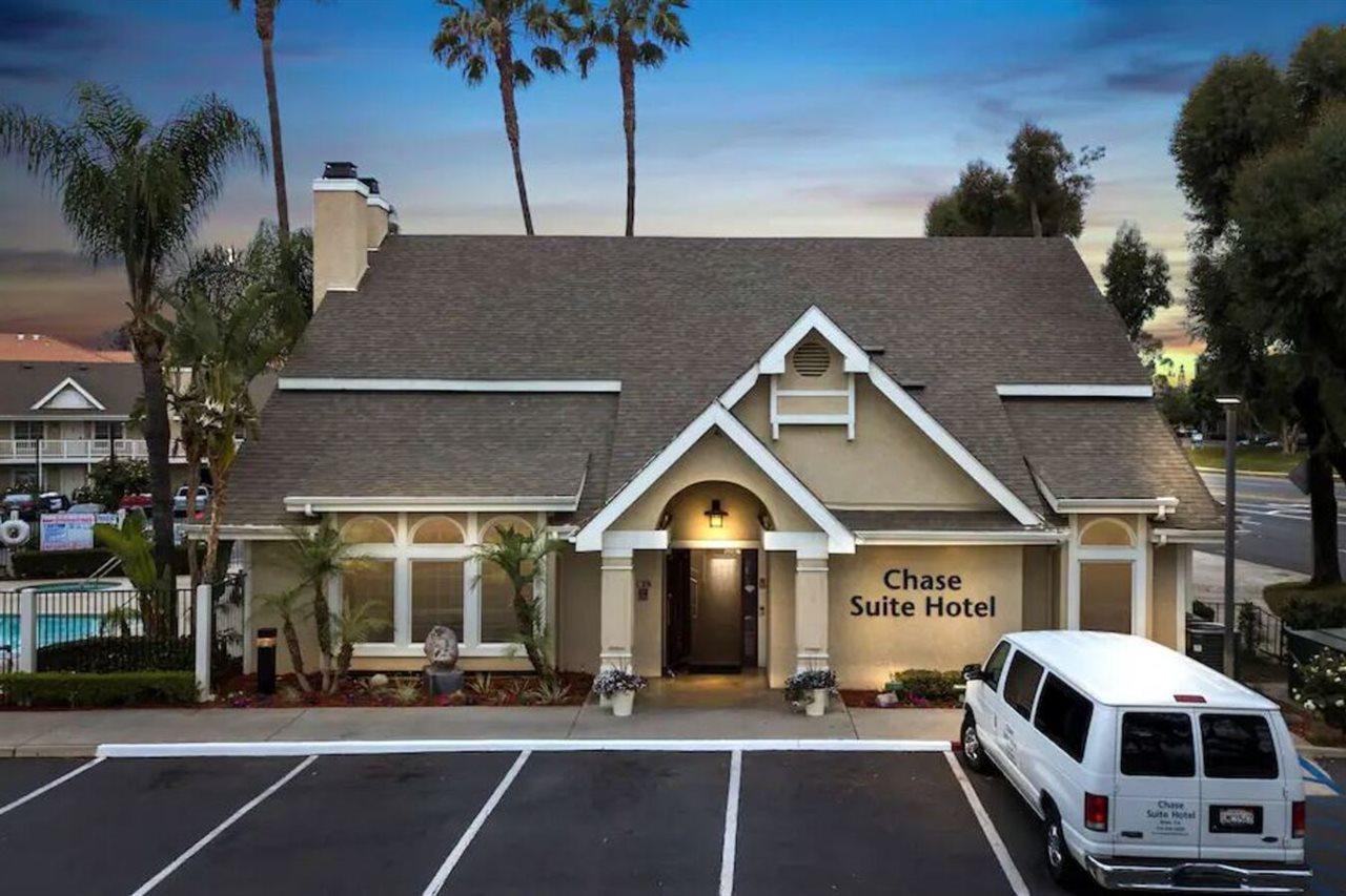 Chase Suites Brea-Fullerton - North Orange County Bagian luar foto