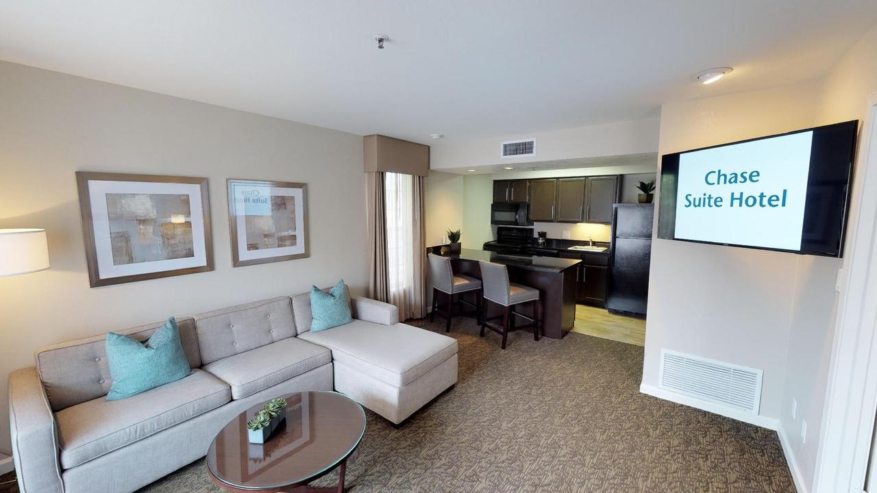 Chase Suites Brea-Fullerton - North Orange County Bagian luar foto