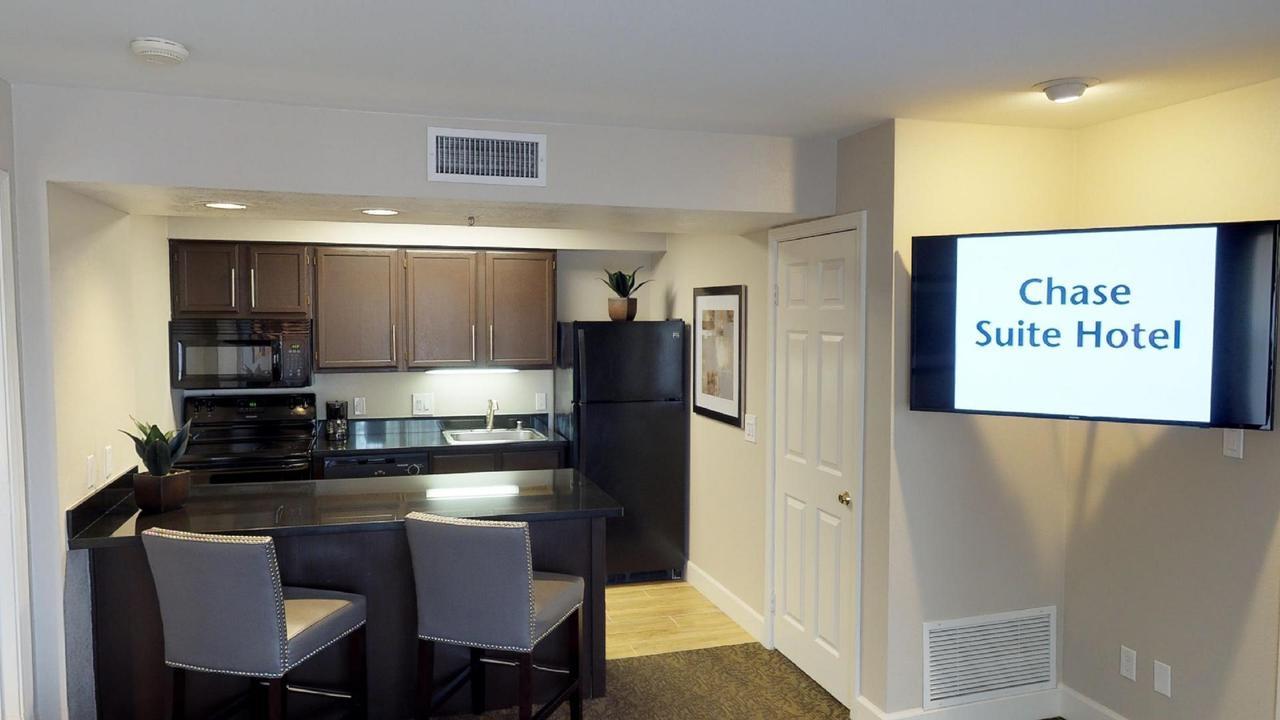 Chase Suites Brea-Fullerton - North Orange County Bagian luar foto