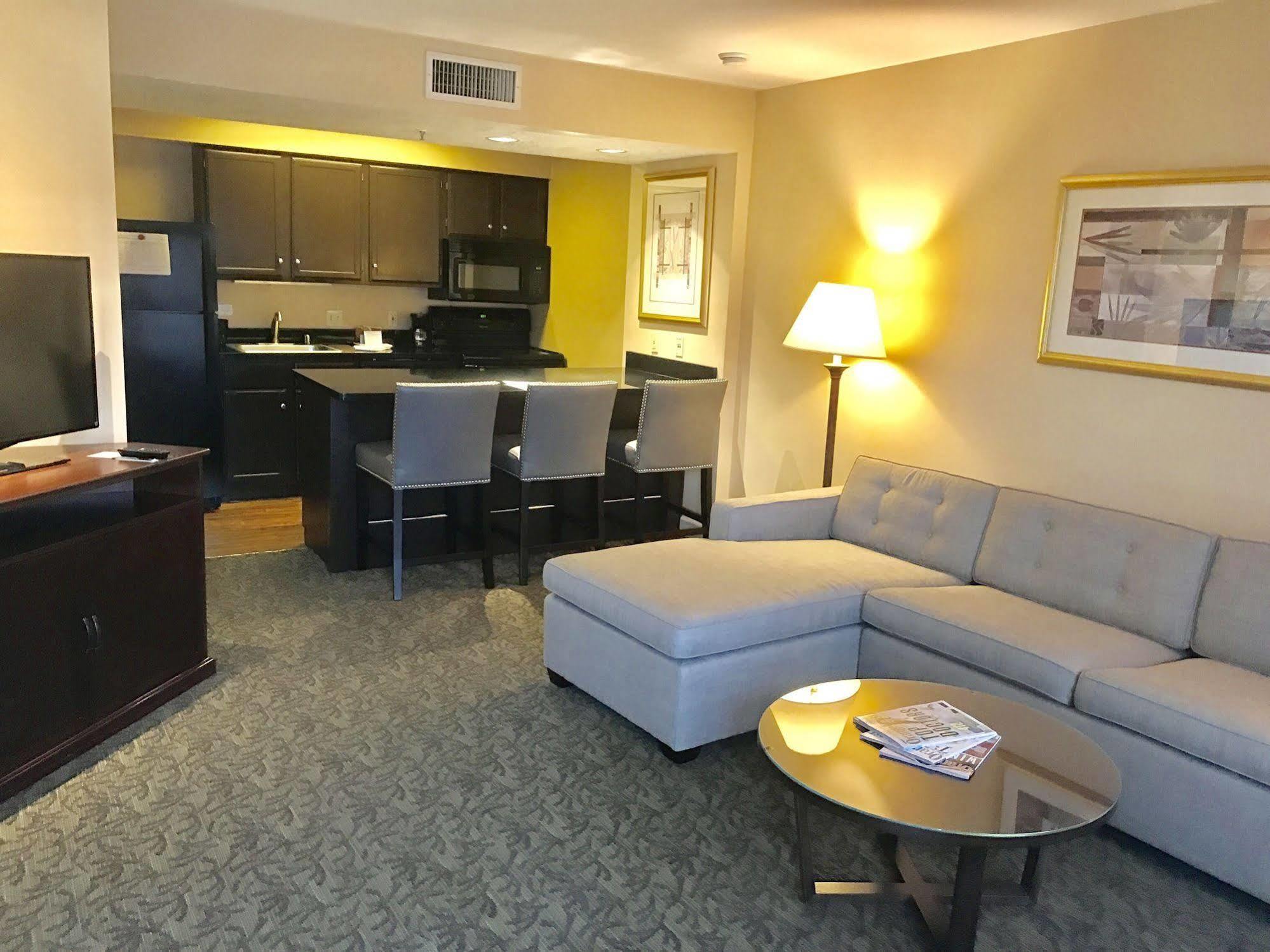 Chase Suites Brea-Fullerton - North Orange County Bagian luar foto